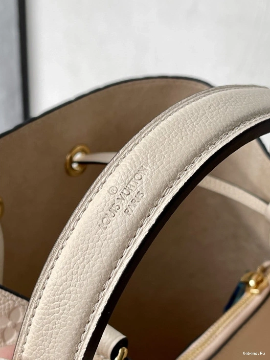 VUITTON NÉONOÉ LOUIS MM 0107